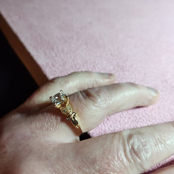 Bella Luce Eterno Yellow Cubic Zirconia Ring - Picture 7 of 9